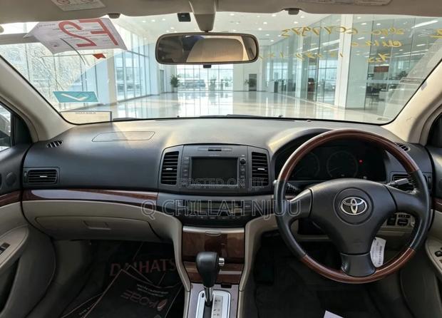 Toyota Premio 2004 Silver