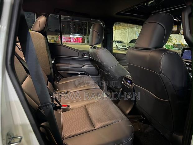 Toyota Land Cruiser Prado 2024 White