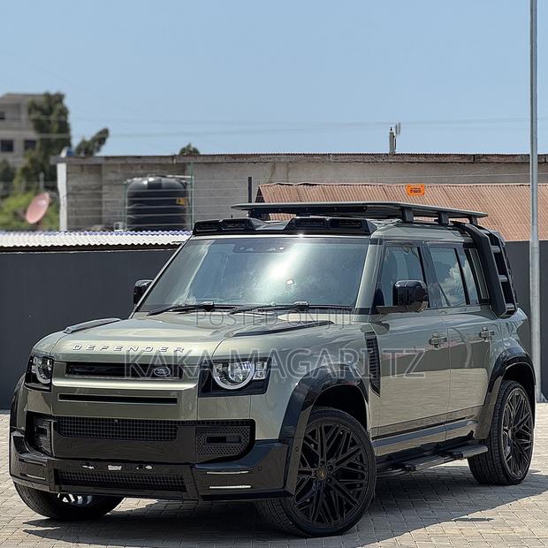 Land Rover Defender 2022 Green