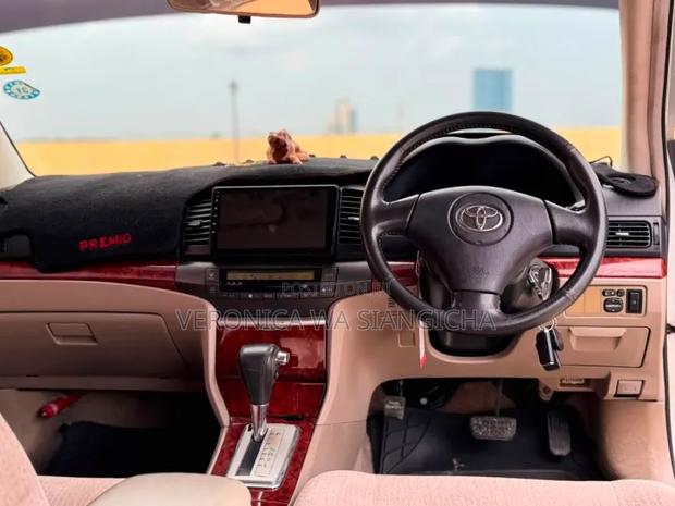 Toyota Premio 2004