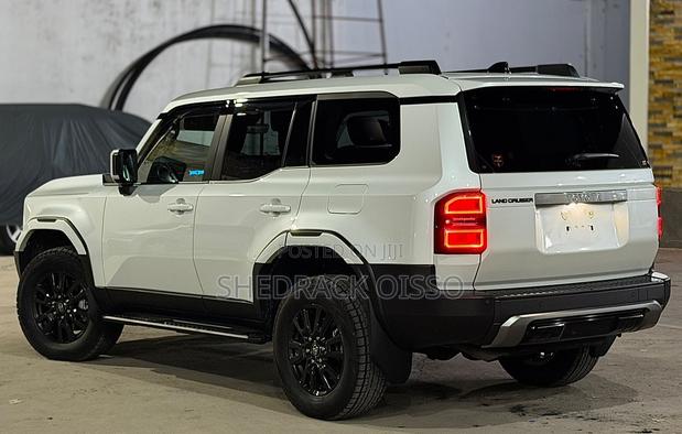 Toyota Land Cruiser Prado 2024 White