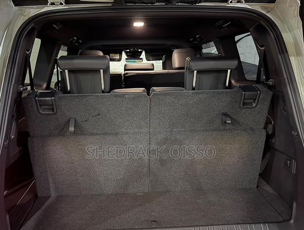Toyota Land Cruiser Prado 2024 White