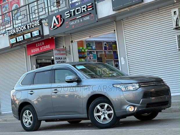 Mitsubishi Outlander 2013 Silver