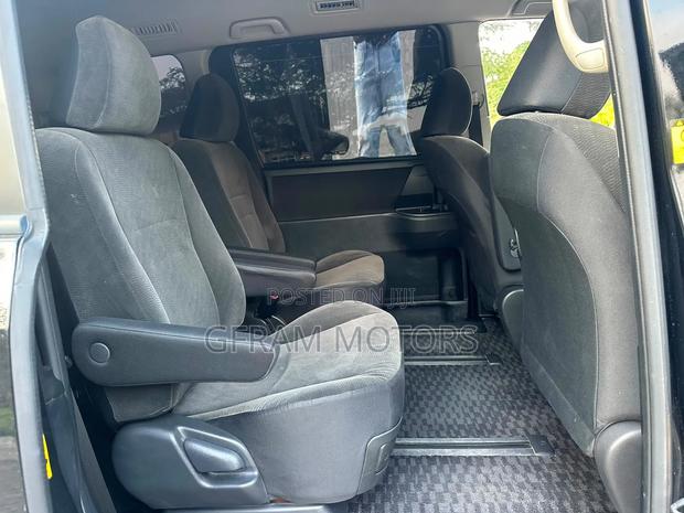 Toyota Noah 2011 Black
