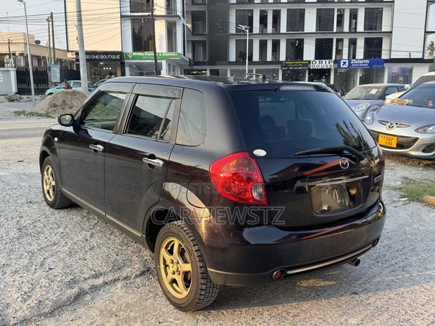Mazda Verisa 2011 Brown
