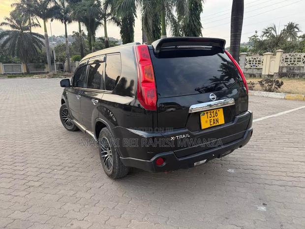 Nissan X-Trail 2010 Black