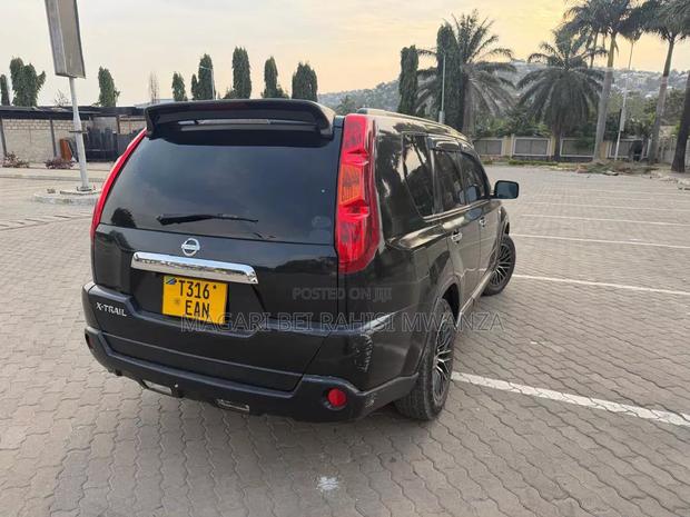Nissan X-Trail 2010 Black