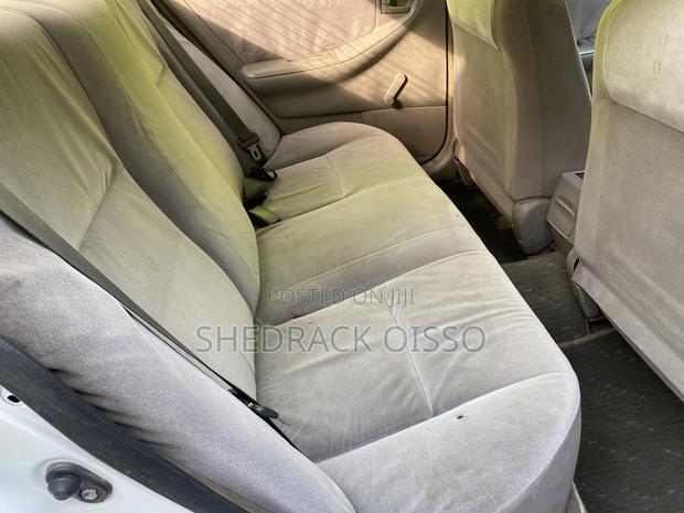 Toyota Corolla 2004 White