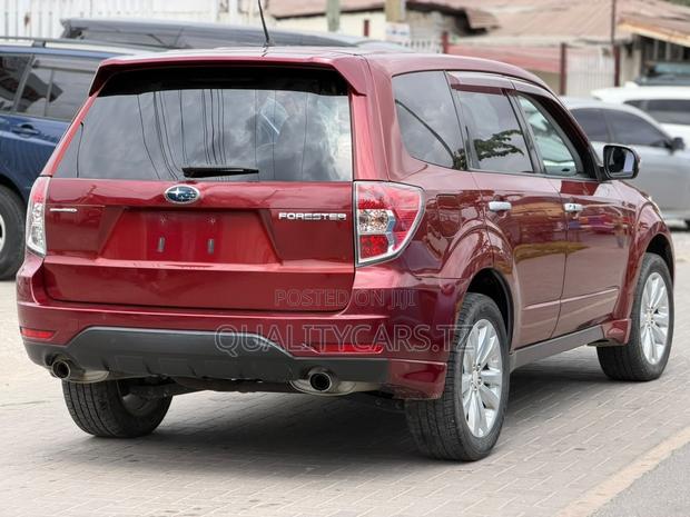 Subaru Forester 2011 Red