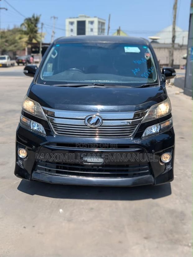 Toyota Vellfire 2013 Black