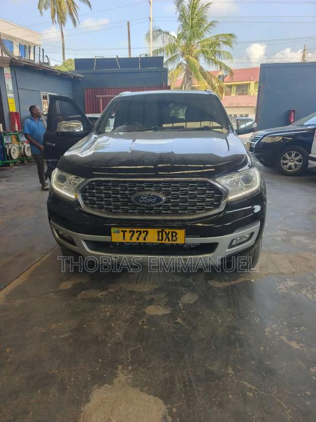 Ford Everest 2021 Black