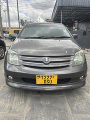 Toyota IST 2005 Gray for sale