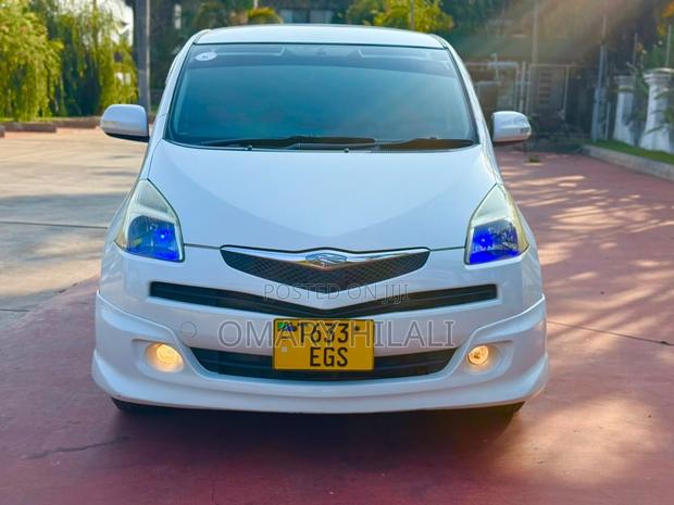 Toyota Ractis 2007 White