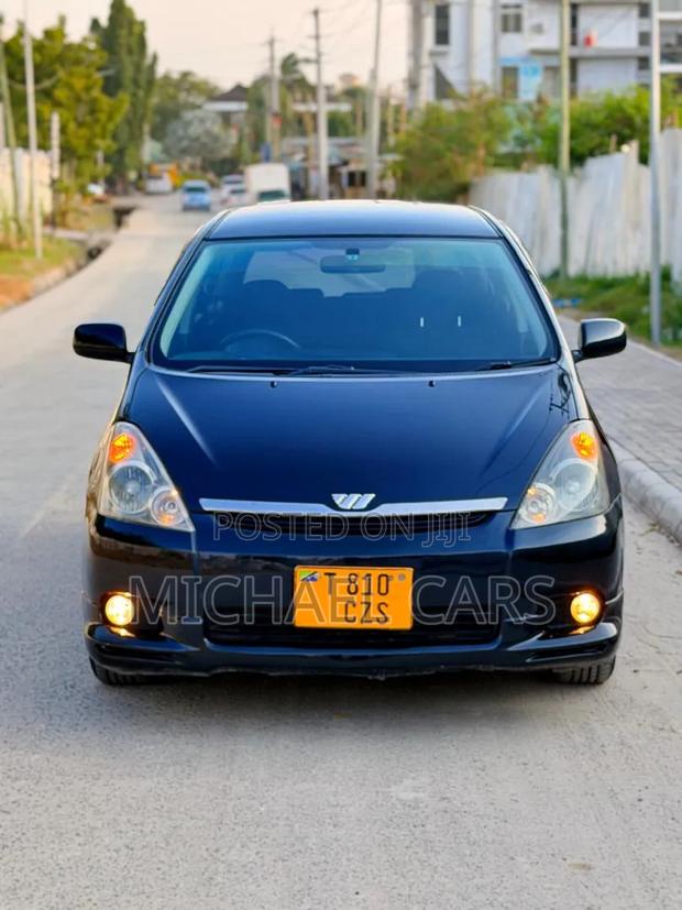Toyota Wish 2005 Blue