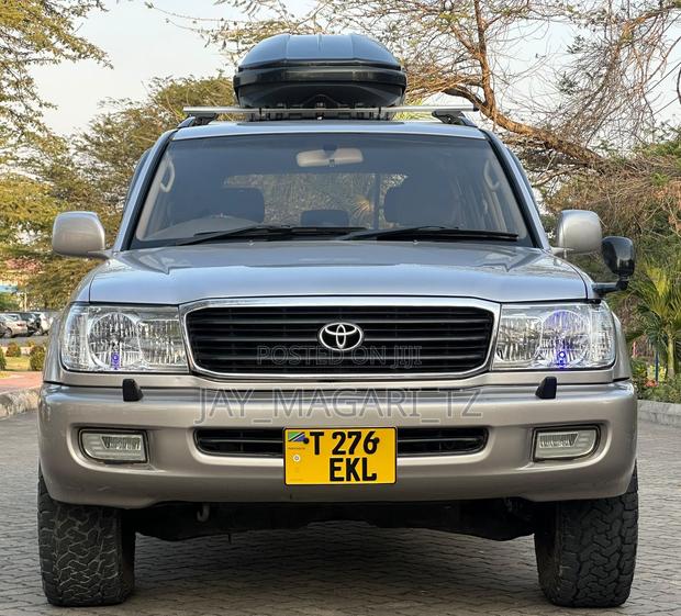 Toyota Land Cruiser 1999 Silver
