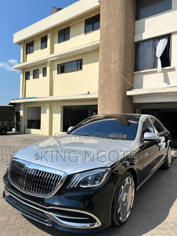 Mercedes-Benz E200 2017 Black