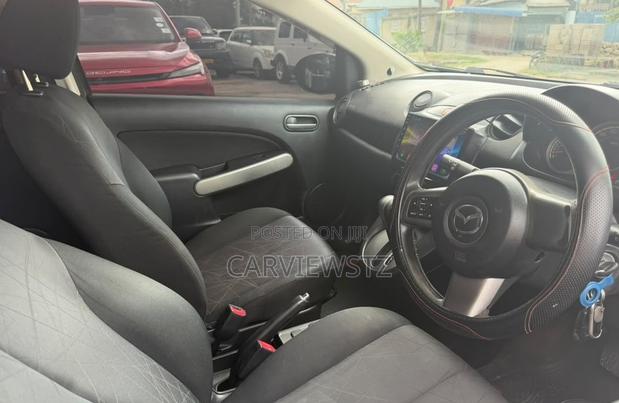 Mazda Demio 2014 Silver