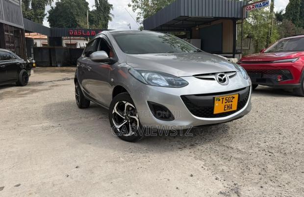 Mazda Demio 2014 Silver