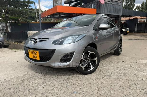 Mazda Demio 2014 Silver