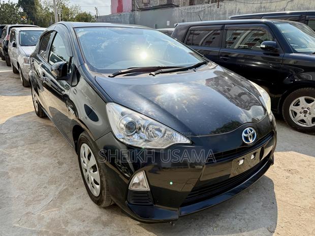 Toyota Aqua 2013 Black