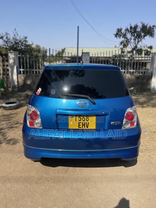 Toyota IST 2005 Blue