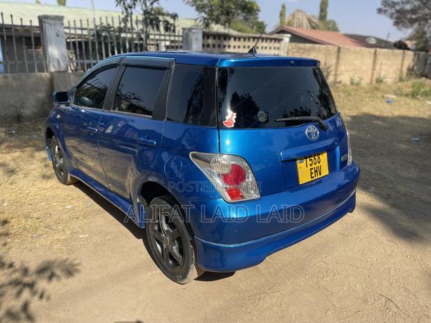 Toyota IST 2005 Blue