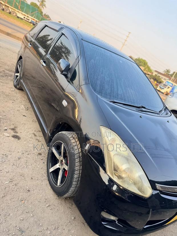 Toyota Wish 2004 Black