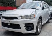 Mitsubishi Outlander 2011 White for sale