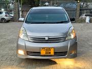 Toyota ISIS 2009 Silver for sale