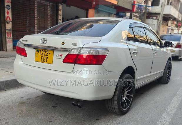 Toyota Premio 2009 Off white