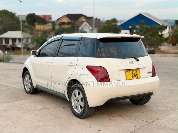 Toyota IST 2005 White