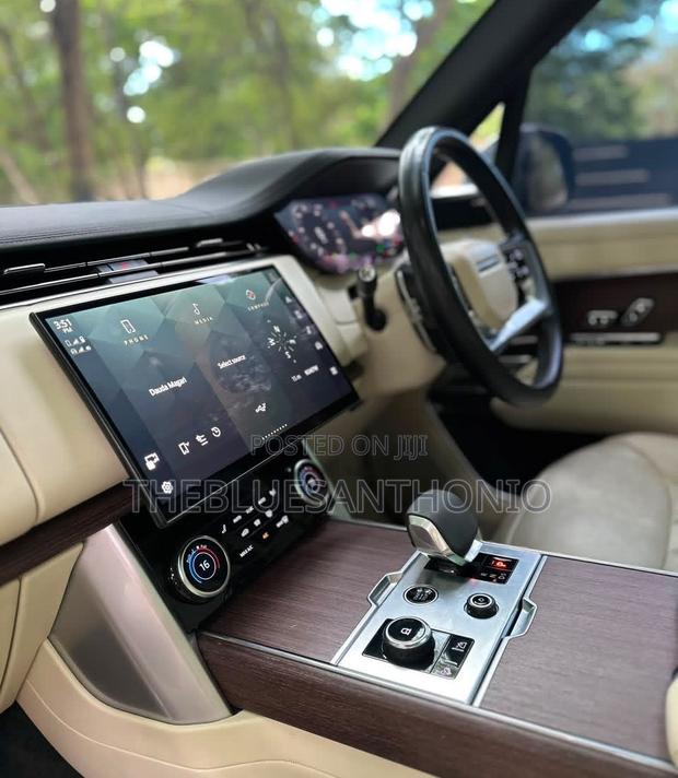 Land Rover Range Rover Vogue 2024 Green