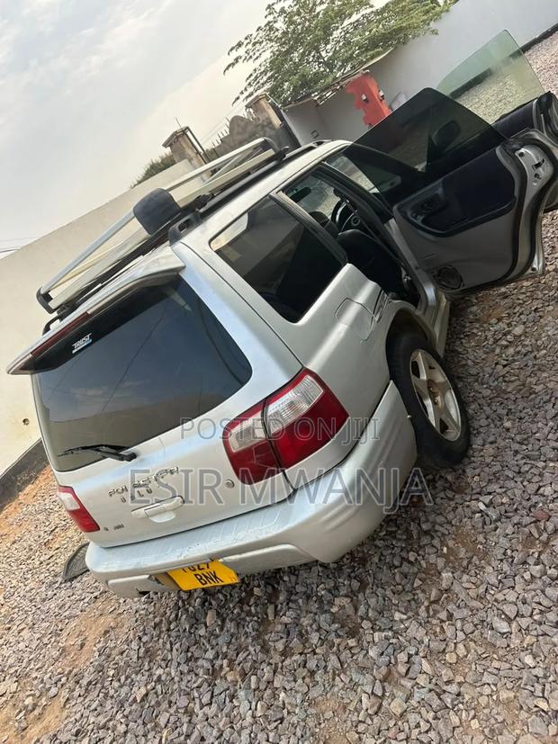 Subaru Forester 2001 Silver