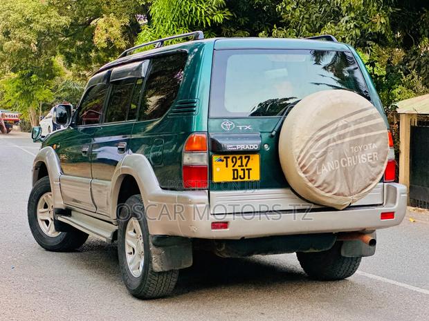 Toyota Land Cruiser Prado 2002 Green