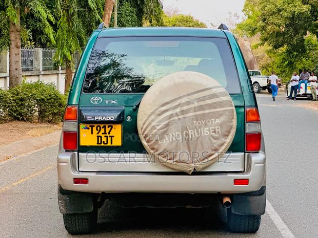 Toyota Land Cruiser Prado 2002 Green