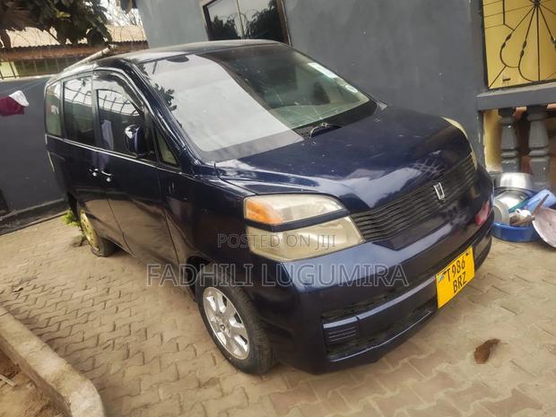 Toyota Noah 2001 Blue