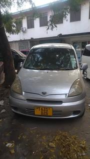 Toyota Fun Cargo 2006 Silver for sale