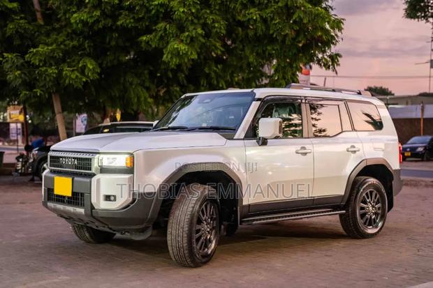 Toyota Land Cruiser Prado 2024 White