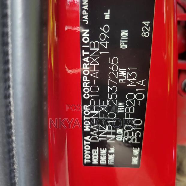 Toyota Aqua 2016 Red