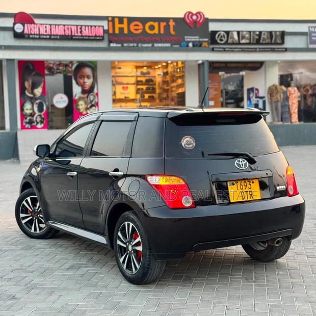 Toyota IST 2006 Black