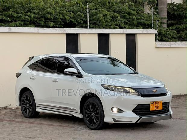 Toyota Harrier 2016 White