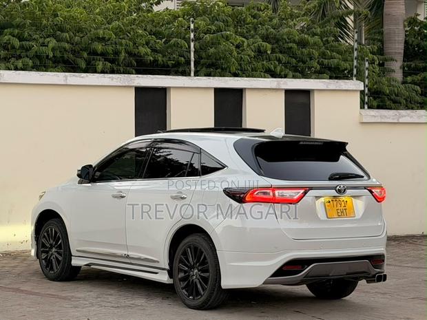 Toyota Harrier 2016 White