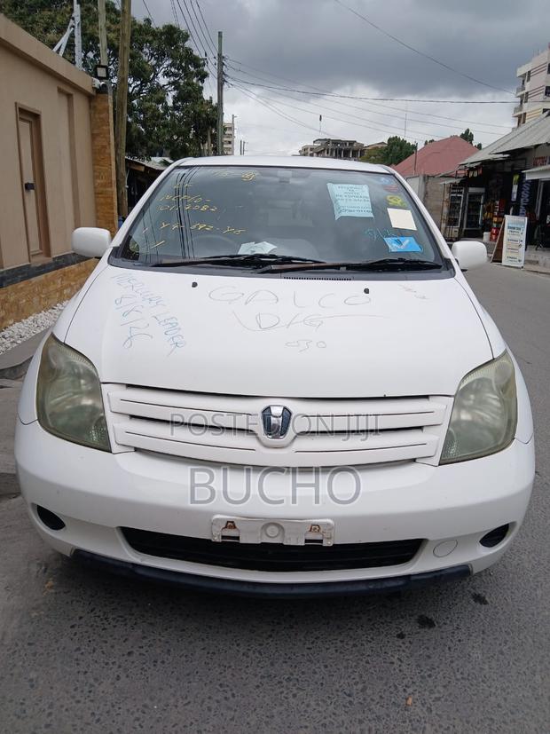 Toyota IST 2003 White