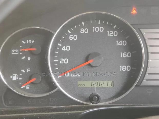 Toyota Land Cruiser 2003 White