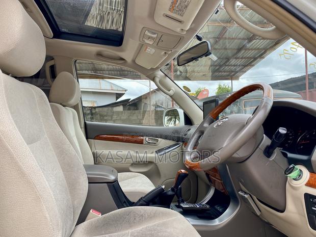 Toyota Land Cruiser Prado 2006 White