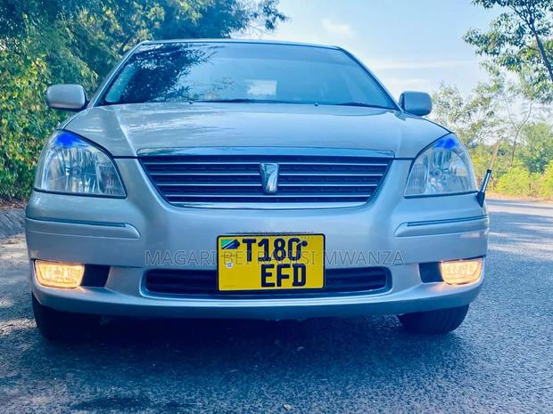 Toyota Premio 2005 Silver