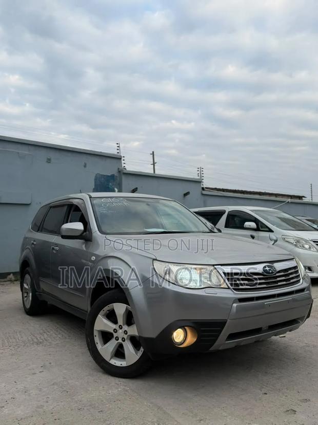 Subaru Forester 2010 Silver