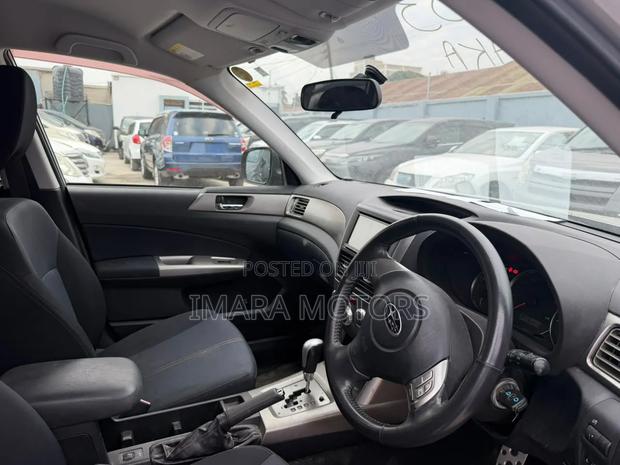 Subaru Forester 2010 Silver