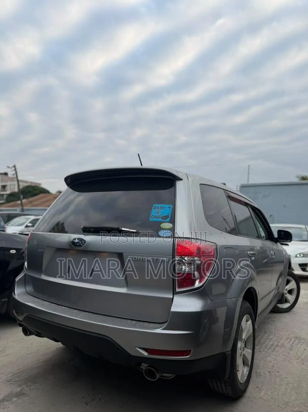 Subaru Forester 2010 Silver