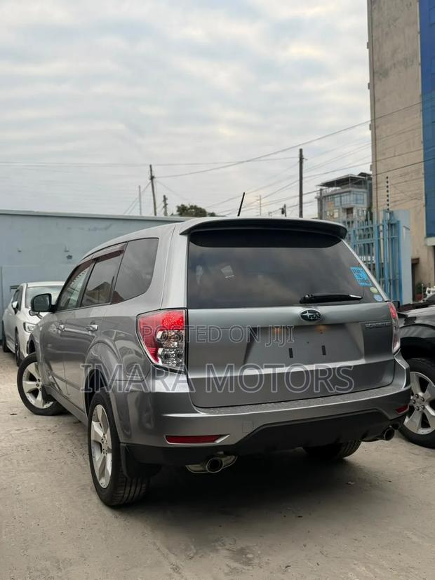 Subaru Forester 2010 Silver
